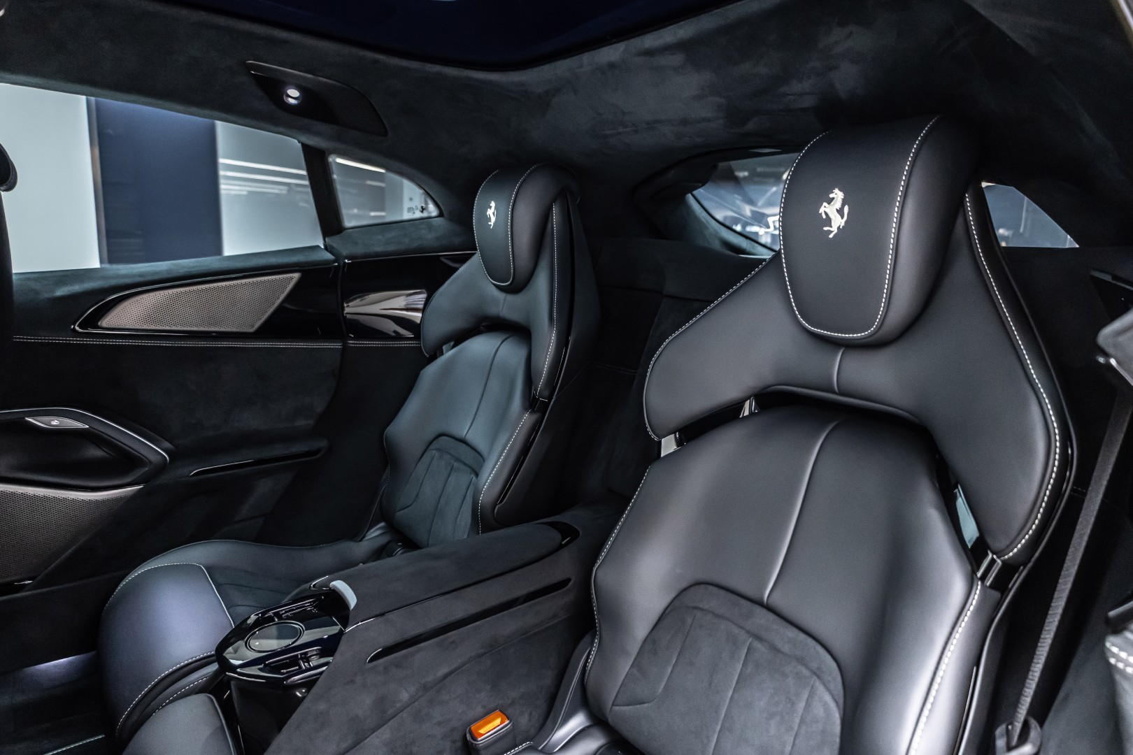 2024 FERRARI PUROSANGUE | FULL CARBON | DAYTONA BLACK | VENTILATED SEATS | SPECIAL DESIGN SEATS | HI
